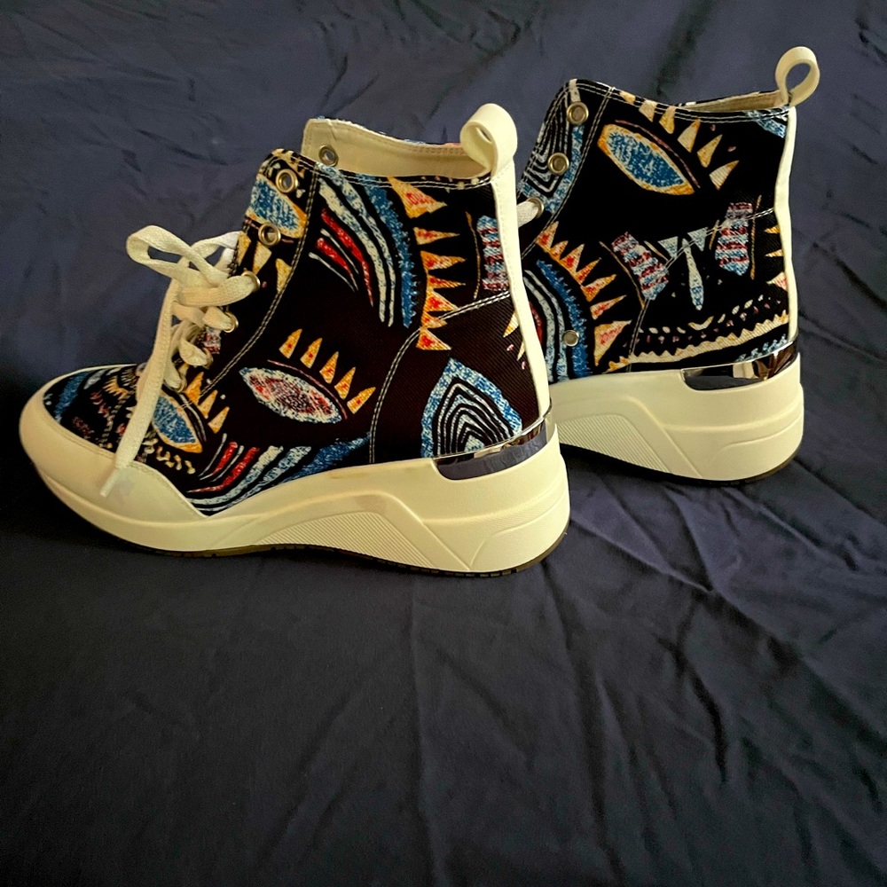 Brand New Women’s Cestfini graffiti platform High top sneakers
